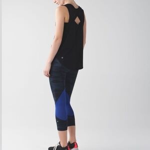 Lululemon Pace Rival Crop Sz 6 Mini Coast Camo Deep Navy Black